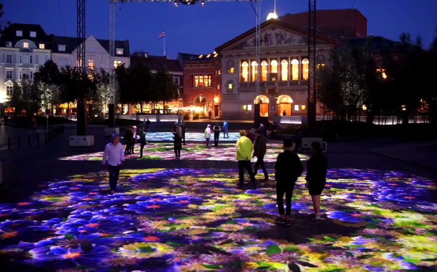 景區(qū)地面互動投影-蘇州好奇數(shù)字科技有限公司