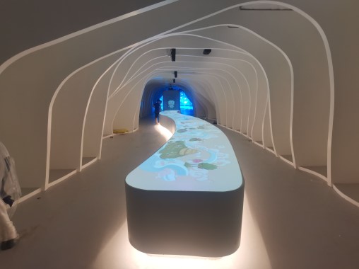 霍格沃茲互動投影桌-桌面互動投影-好奇數字科技