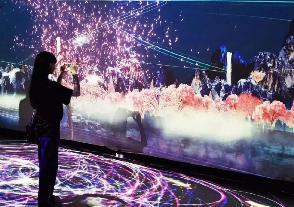 沉浸式投影融合-蘇州好奇數(shù)字科技有限公司